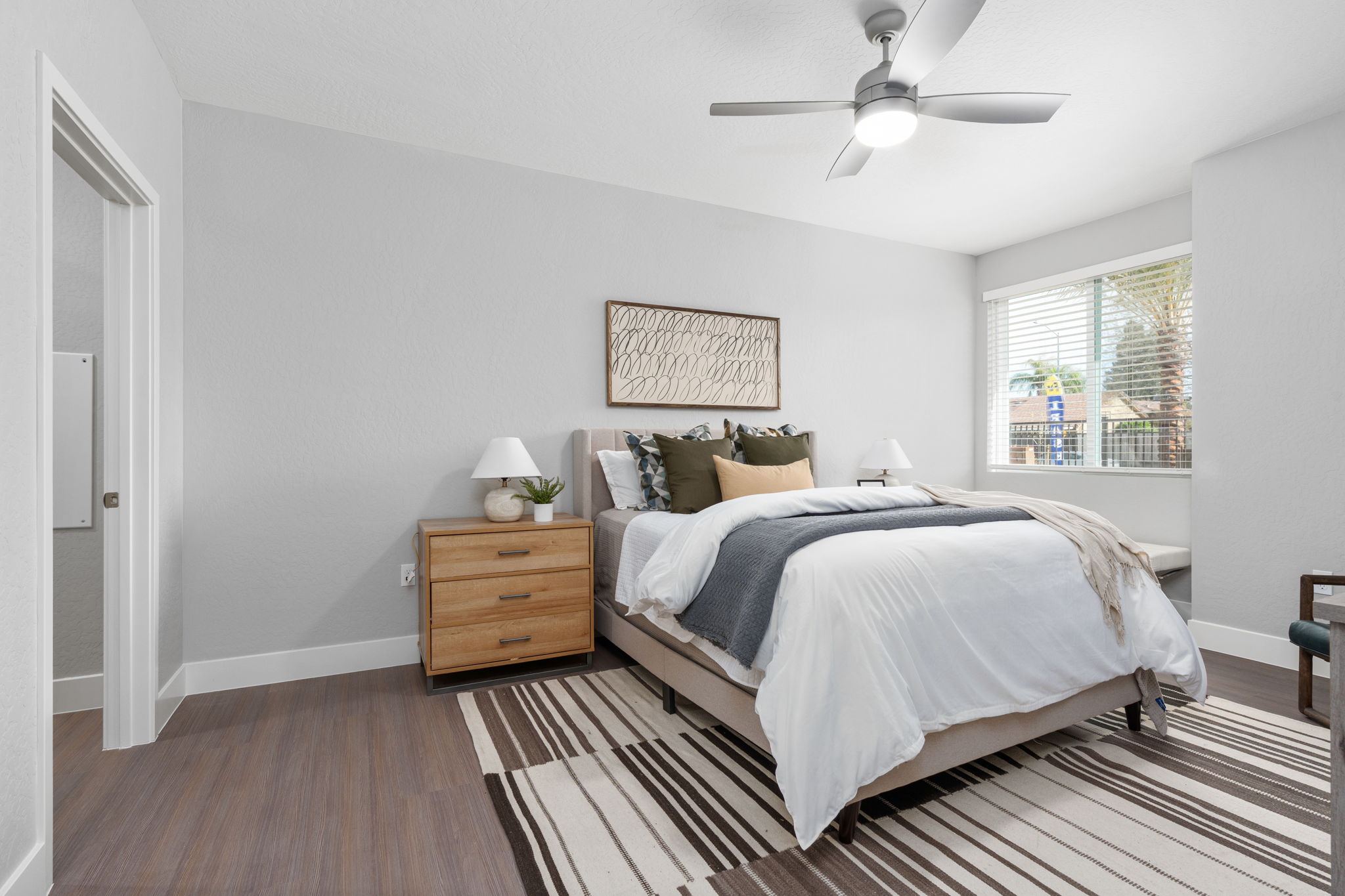 31-web-or-mls-The Palms Luxury Apartments-31